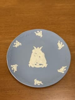 ウェッジウッド 2001年イヤープレート値下げ - メルカリ