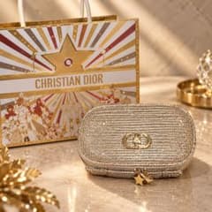 未使用♪DIOR 2025クリスマスコフレ限定 ポーチ＋紙袋セットのサムネイル