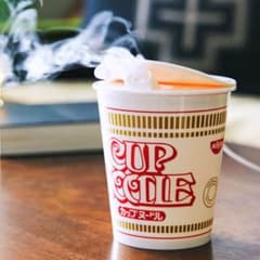 カップヌードル⭐︎加湿器 50th アニバーサリーのサムネイル