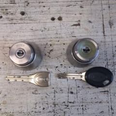 【中古品】ミワ　PR LA シリンダー　2個セットのサムネイル