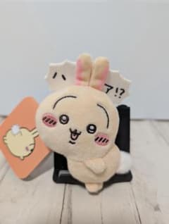 ちいかわ うさぎだらけくじ E賞 ぬいぐるみバッジ ハァ！？ タグ付きのサムネイル