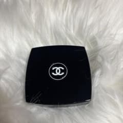 CHANEL⭐︎レキャトルオンブル268のサムネイル