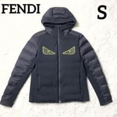 フェンディ モンスターダウンジャケット ダウンジャケット FAA543