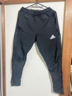 美品　adidas ブラック　ピステパンツのサムネイル