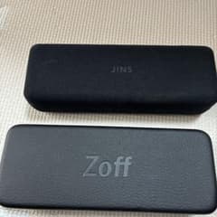 JINSとZoffのメガネケースセットのサムネイル