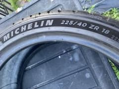 ミシュラン　PILOT SPORT5 225/40R18 92Y 1本のサムネイル