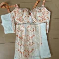 オレンジ刺繍ボディスーツのサムネイル