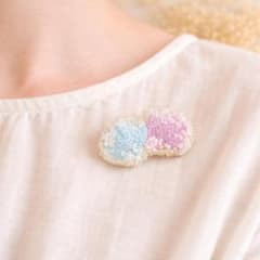 作家さん手作りブローチ　閉店セールのサムネイル