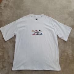 白のTシャツのサムネイル