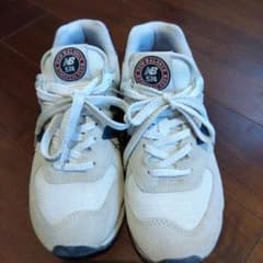 New Balance　２３センチのサムネイル