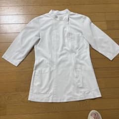 白衣 上下セット 半袖と七分袖　Mサイズ　ナースキャップのサムネイル
