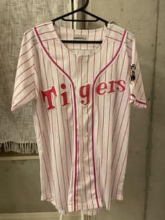 阪神タイガース ユニフォームのサムネイル