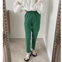 AMIE センタープレス　テーパードパンツ　グリーン　低身長　インスタのサムネイル