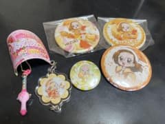 おジャ魔女どれみ　缶バッジ&キーホルダーセット（はづきちゃん・ももこちゃん）のサムネイル