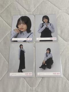 櫻坂46 的野美青 生写真 ワイシャツコーデのサムネイル