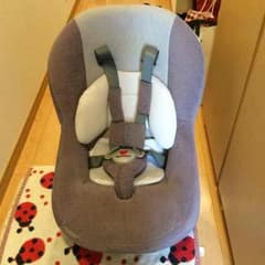 メロンちゃん☆さま専用 コンビ チャイルドシートのサムネイル