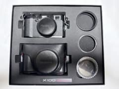 FUJIFILM 初代X100 世界限定1万台 BLACK Limited 元箱 - メルカリ
