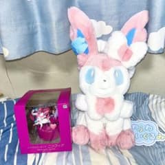 ニンフィア￤ふわふわ抱きぬいぐるみ ジオラマフィギュア ポケモンセンター 完売品 ニンフィア￤ふわふわ抱きぬいぐるみ ジオラマフィギュア ポケモン
