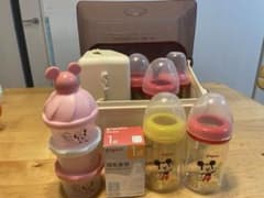 Pigeon 母乳実感　哺乳瓶 5本　乳首S丸穴　Combi 哺乳瓶用消毒ケースのサムネイル