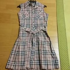 バーバリー  プリーツワンピースのサムネイル