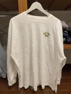 アプレジュール ロングTシャツ バックプリントのサムネイル