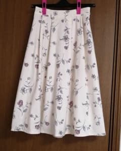 【美品】花柄フレアスカートのサムネイル