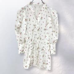 Cocodeal Floral Blouse, Three-Quarter Sleeves, Voluminous Sleeves, Cute, Feminine 《d28》
