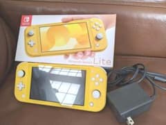 ニンテンドー Switch ライトのサムネイル