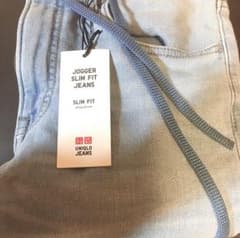 UNIQLO スリムフィットジーンズのサムネイル