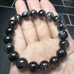 高品質】ブラックムーンストーン 10mm ブルーシラー 内径16cm - メルカリ