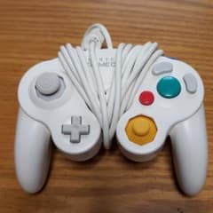 ゲームキューブコントローラー　おまけ　ジャンク品　コントローラーのサムネイル