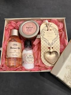 SABON ボディケアギフトセット グリーンローズ - メルカリ