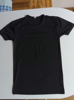 美品 　黒 TシャツMサイズのサムネイル