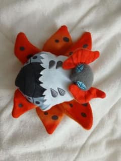 ポケモン ウルガモス ぬいぐるみバッジのサムネイル