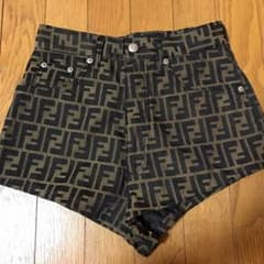 FENDI♡美品♡ショートパンツのサムネイル