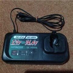 HITACHI UC14YFA充電器のサムネイル