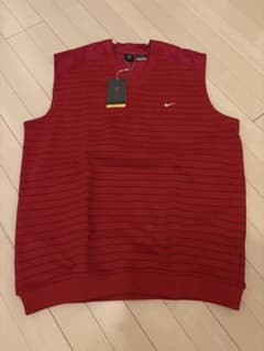 新品未使用 定価9200円 NIKE ベストのサムネイル