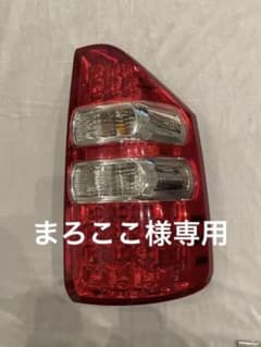 トヨタノア70後期型テールランプのサムネイル