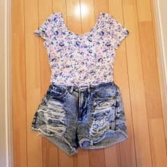 花柄ミニTシャツのサムネイル