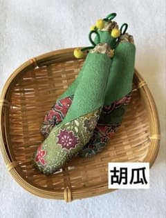 ちりめん細工「胡瓜」3個セット ちりめん細工「胡瓜」3個セット - メルカリ