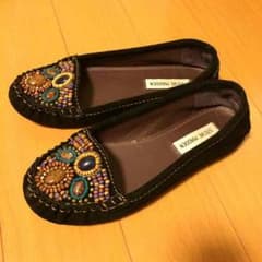【再値下げ】STEVE MADDEN ビーズモカシンのサムネイル