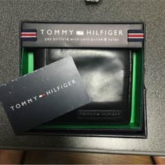 トミー 二つ折り財布のサムネイル