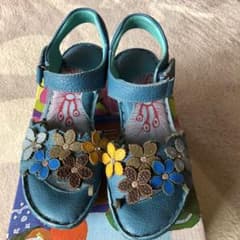 エスタシオン サンダルのサムネイル