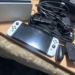汐*音様 Nintendo Switch 有機ELモデル ホワイト 本体のサムネイル