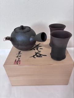 【美品】常滑焼 伝統工芸士 甚秋陶苑 伊藤成二 作 急須 フリーカップ2客共箱付 美品】常滑焼 伝統工芸士 甚秋陶苑 伊藤成二 作 急須 フリーカップ2客
