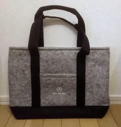 【新品・未使用】メルセデス・ベンツ フェルトトートバッグのサムネイル