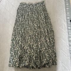 花柄ロングフレアスカート グリーン系のサムネイル