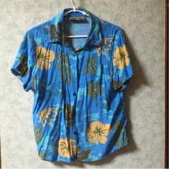 夏物お値下げ中！Ｔ＆Ｃアロハシャツのサムネイル