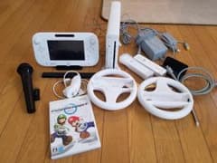 Wii U すぐに遊べるファミリープレミアムセット　中古品のサムネイル