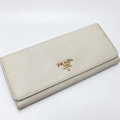 PRADA サフィアーノ　メタルロゴ　ホワイト　長財布　レディース　白